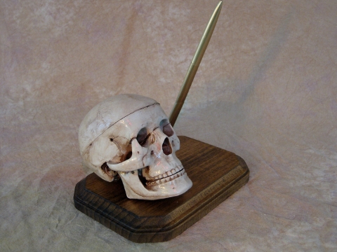 Skull Pen Holder - Click Image to Close